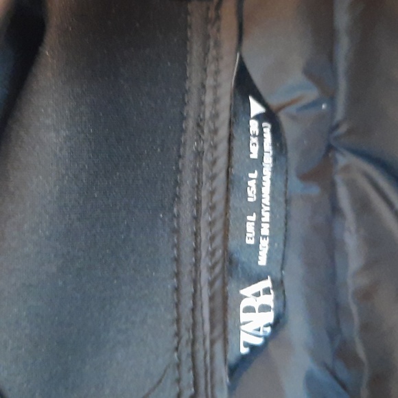 Zara black light crop jacket. - Picture 4 of 4